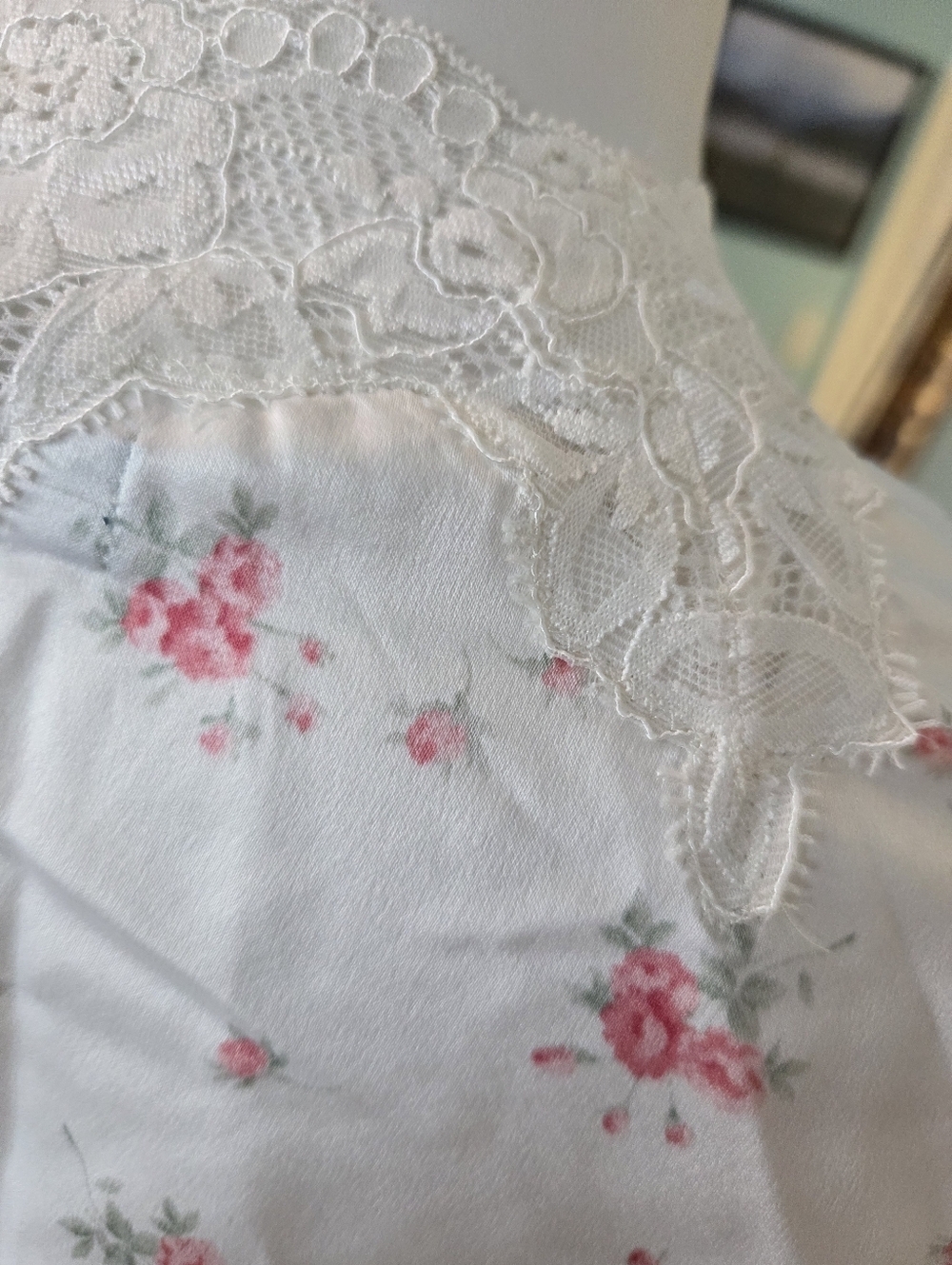 Ralph Lauren Floral Robe With Lace Trim NWT - Picture 8 of 12